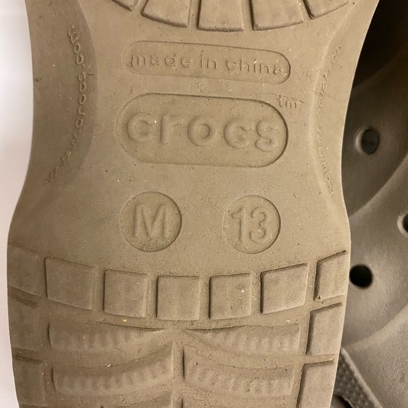 Men’s Iconic Comfort Crocs 🐊 - Picture 9 of 9